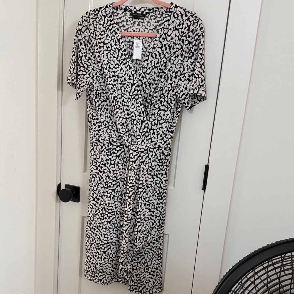 Banana Republic Black and White Midi Dress
